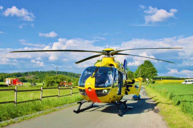 Der ADAC-Rettungshubschrauber "Christoph" landete auf dem "Wimberner Schulweg".  FOTO: ANDREAS DUNKER