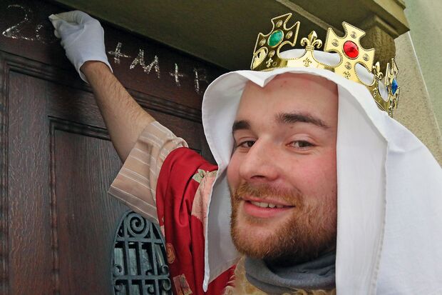 C+M+B steht nicht für Caspar, Melchior und Balthasar sondern für „Christus Mansionem Benedictat“ (Christus segne dieses Haus) FOTO: ANDREAS DUNKER