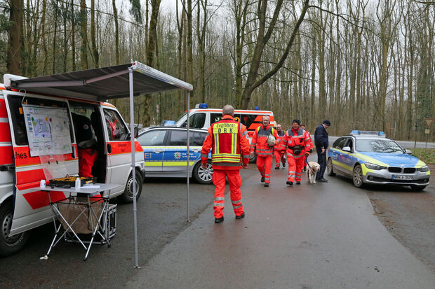 Unter anderem hatten am gestrigen Ostersonntag auch Flächensuchhunde des Deutschen Roten Kreuzes die Polizei bei der Suche nach dem vermissten Wickeder im Werler Stadtwald unterstützt. FOTO: ANDREAS DUNKER