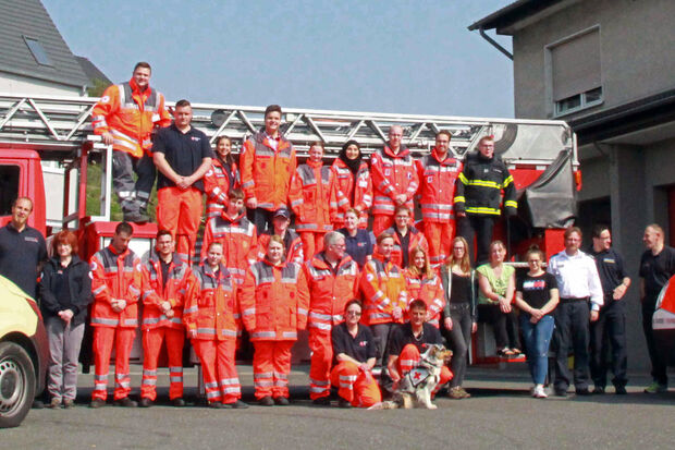 Die Absolventen der jüngsten Sanitätsausbildung beim Soester DRK-Kreisverband und ihre Ausbilder FOTO: DRK / CHRISTINE FUTTER