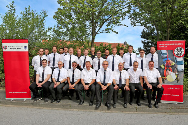 Die rund 30-köpfige Löschgruppe Echthausen der Freiwilligen Feuerwehr der Gemeinde Wickede (Ruhr) wird von Christopher Horn und seinem Stellvertreter André Robbert geführt. ARCHIVFOTO: ANDREAS DUNKER