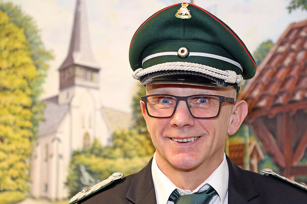 Der bisherige Kassierer Robert Hagelschuer tritt ins zweite Glied zurück und ist künftig zwar noch Offizier aber nicht mehr im geschäftsführenden Vorstand tätig. FOTO: ANDREAS DUNKER