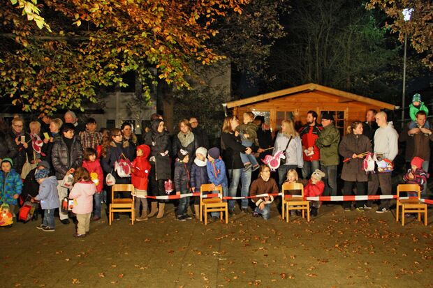 Sankt-Martins-Feier am Regenbogen-Kindergarten in Wiehagen FOTO: CARSTEN HEINE