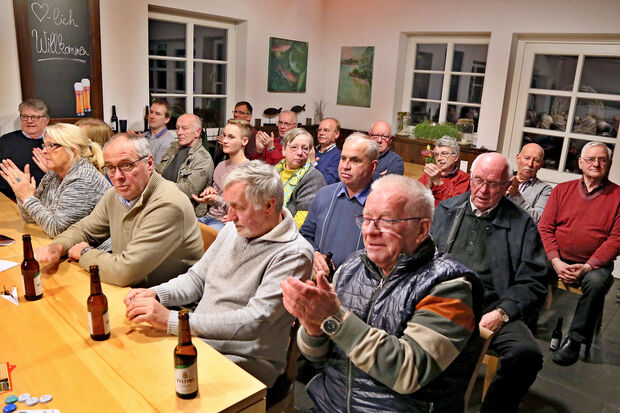 Mitglieder des Fördervereins Dorf Wiehagen bei der Jahreshauptversammlung im Fisch-Stübchen Baumüller FOTO: ANDREAS DUNKER