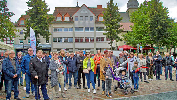 Unter den zahlreichen Gästen bei der Einweihung der Werler Stadt-Quellen befand sich auch der Landtagsabgeordnete Heinrich Frieling (CDU). FOTO: ANDREAS DUNKER