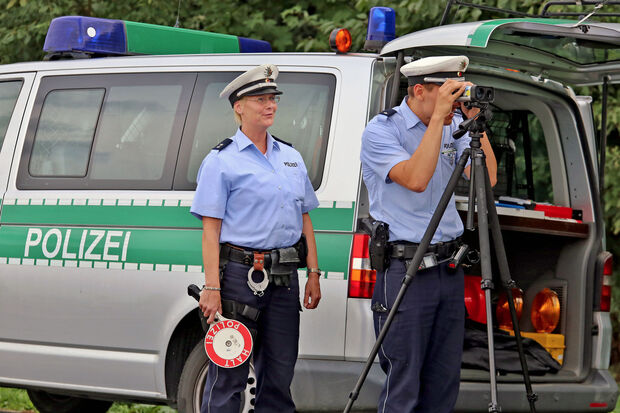Geschwindigkeitsmessungen und Tempokontrollen der Polizei-Wache Werl an der Bundesstraße 63 FOTO: ANDREAS DUNKER