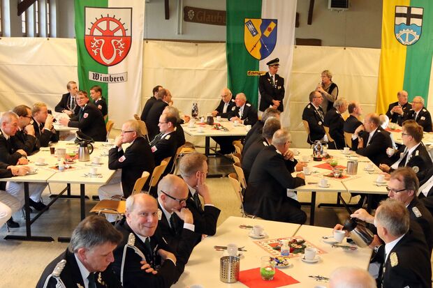 Vorstände der drei Schützenbruderschaften in der Gemeinde Wickede (Ruhr) trafen sich zum gemeinsamen Jahresabschluss in Echthausen. FOTO: ANDREAS DUNKER