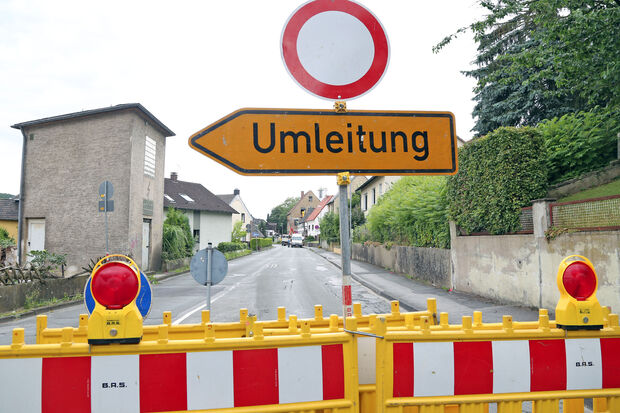 Östliche Vollsperrung der Straße "Im Winkel" ab der Einmündung Hövelstraße  FOTO: ANDREAS DUNKER