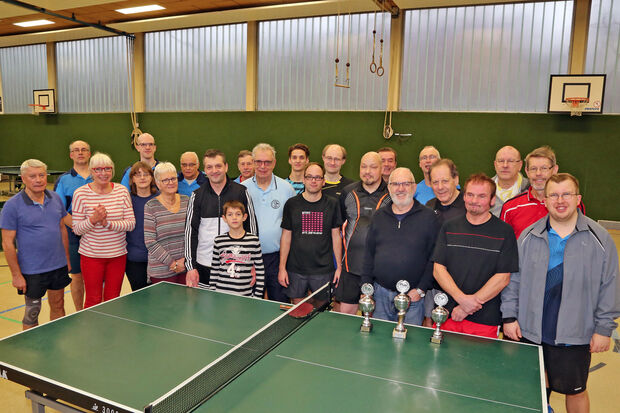 Die Teilnehmer der Tischtennis-Vereinsmeisterschaft 2019 FOTO: ANDREAS DUNKER