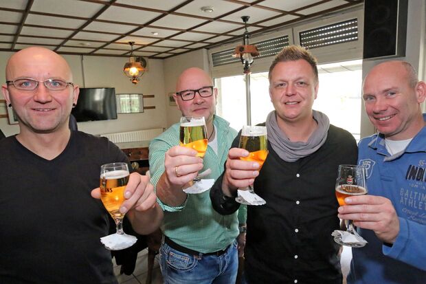 TuS-Frühschoppen: Anstoßen auf’s neue Jahr FOTO: ANDREAS DUNKER