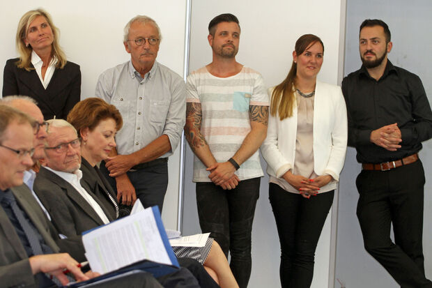 Die kommissarische Schulleiterin Ines Kister hatte mit ihrem kleinen Lehrerkollegium die große Schließungsfeier großartig vorbereitet. FOTO: ANDREAS DUNKER