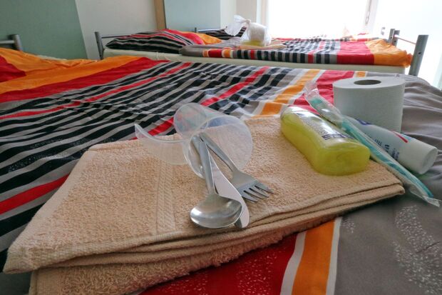 Dekoriert für die „Dokumentation“: Utensilien in einem Sechs-Bett-Zimmer FOTO: ANDREAS DUNKER
