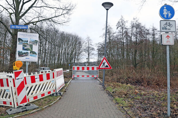 Die Sperrung der Obergraben-Brücke dauert voraussichtlich noch bis Mitte Februar 2017 FOTO: ANDREAS DUNKER