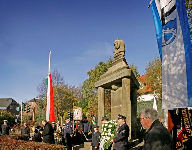 Gedenkfeier am Kriegerehrenmal ARCHIVFOTO: ANDREAS DUNKER