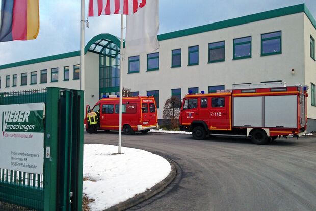 Feuerwehr bei Weber-Verpackungen ARCHIVFOTO: ANDREAS DUNKER