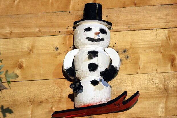 Schneemann statt Adler im Kugelfang FOTO: ANDREAS DUNKER