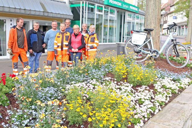 Das fleißige und kreative Team des Wickeder Bauhofes FOTO: ANDREAS DUNKER