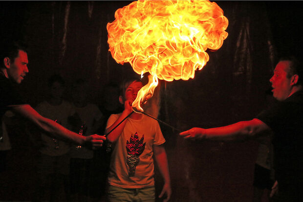 Kleiner Feuerspucker – große Stichflamme: Jordan Leo Pieper (10) FOTO: ANDREAS DUNKER